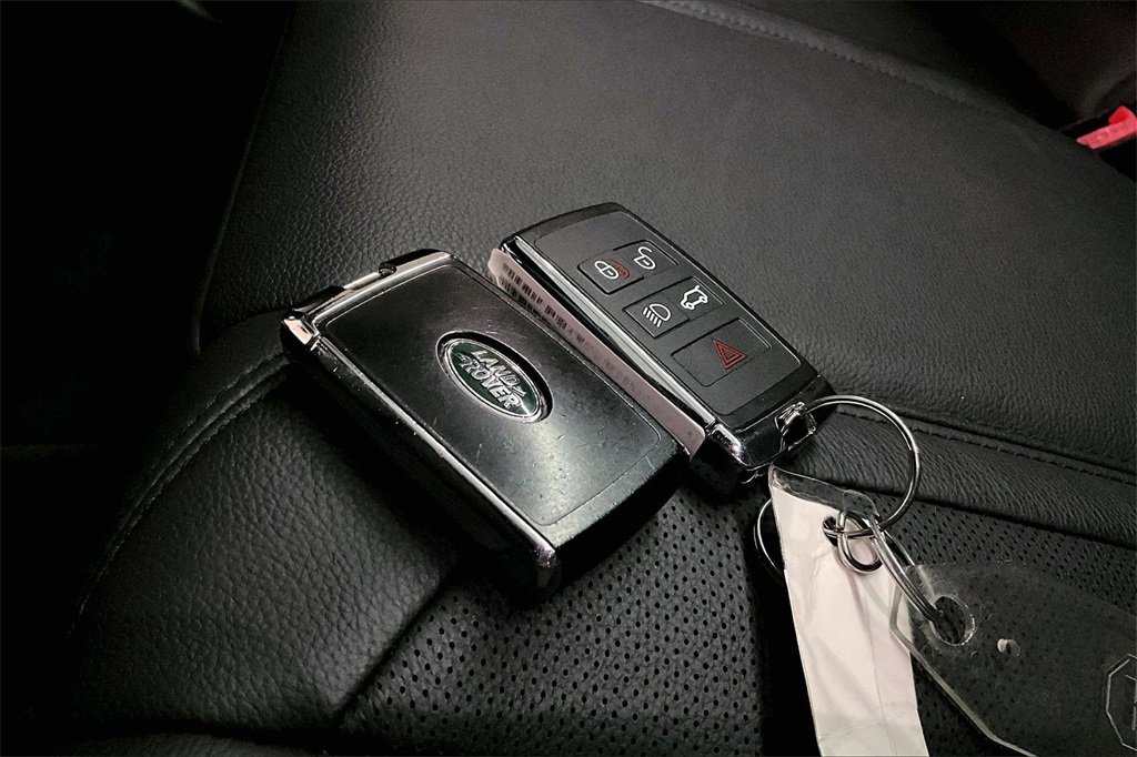 Used 2023 Land Rover Range Rover Evoque R-Dynamic S image 33