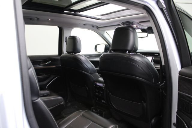 Used 2021 Jeep Grand Cherokee L Limited AWD/4WD image 24