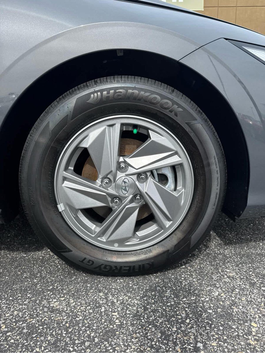 New 2026 Hyundai Elantra SE FWD image 21