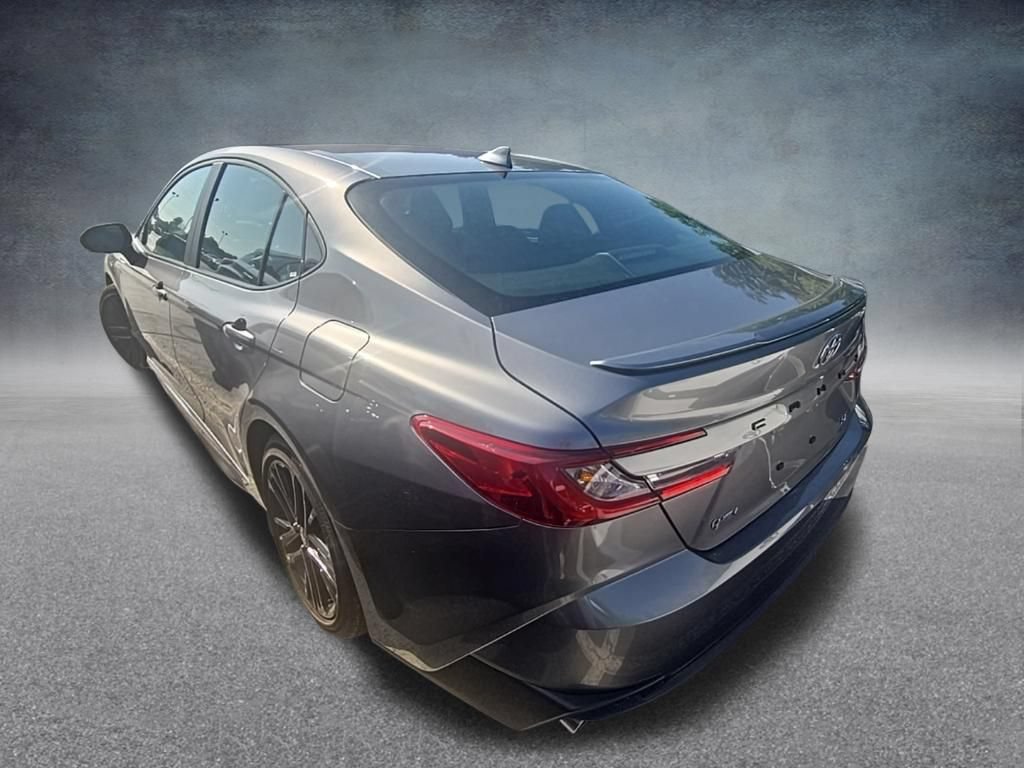 Used 2025 Toyota Camry SE FWD image 5
