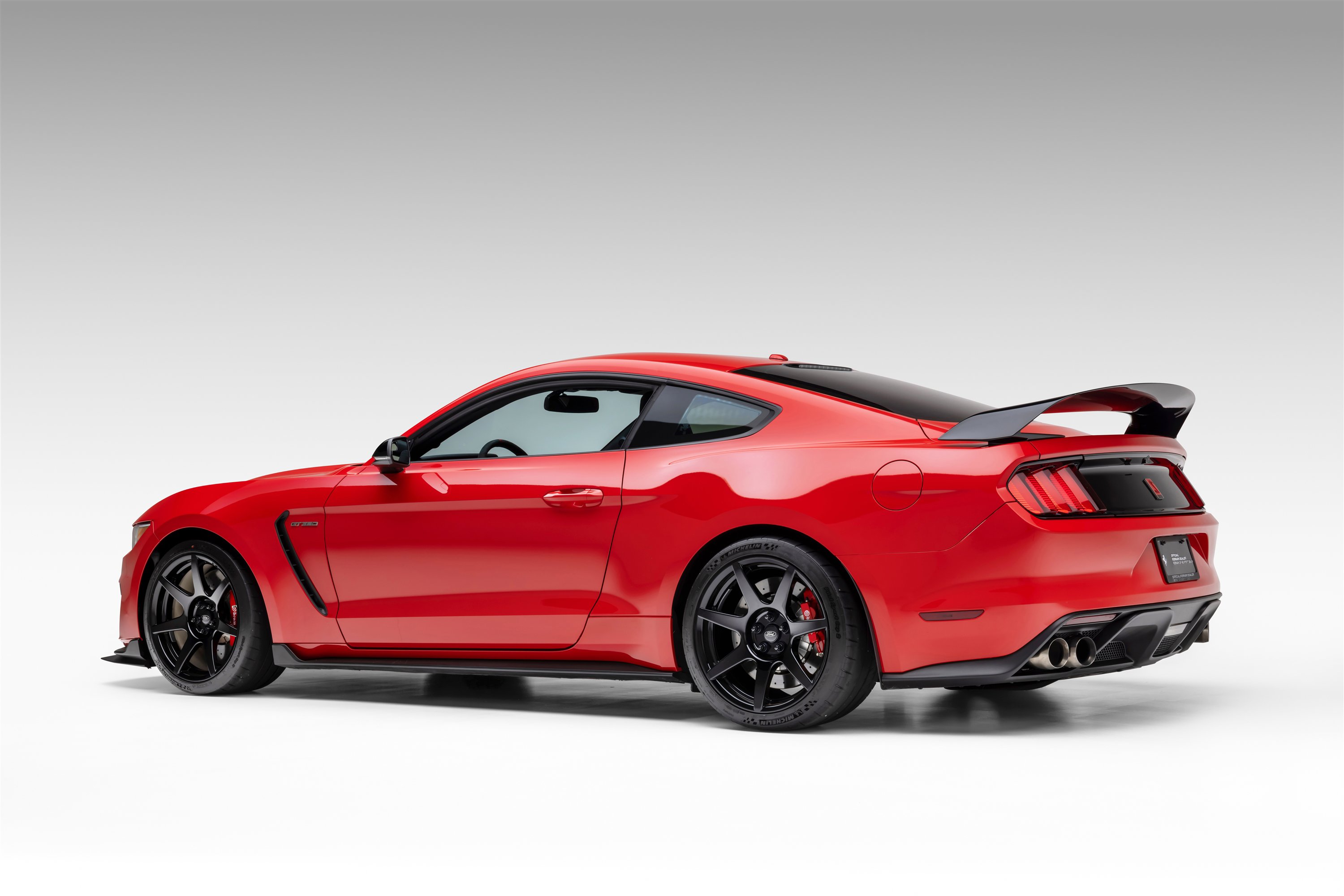 Used 2016 Ford Mustang Shelby GT350R w/ GT350R Equipment Group 920A image 8