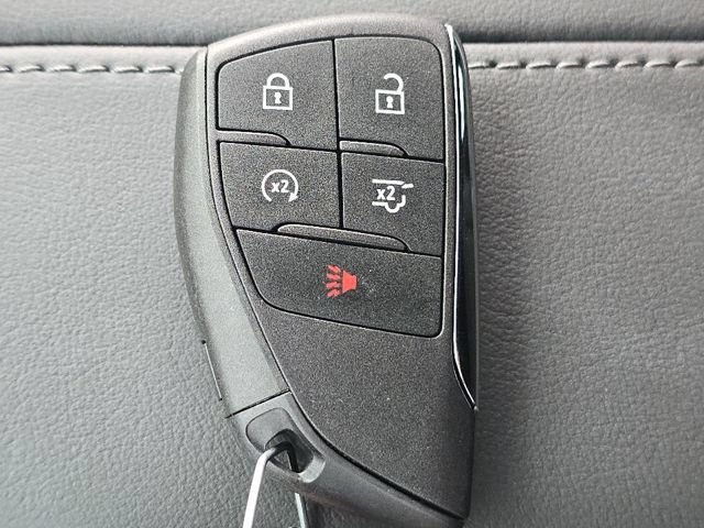 Used 2024 GMC Yukon XL SLE w/ Gmc Pro Safety Plus Package AWD/4WD image 38