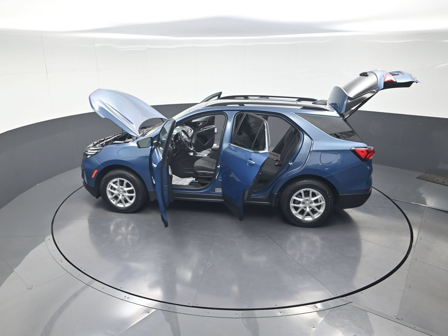 Used 2024 Chevrolet Equinox LT AWD/4WD image 15