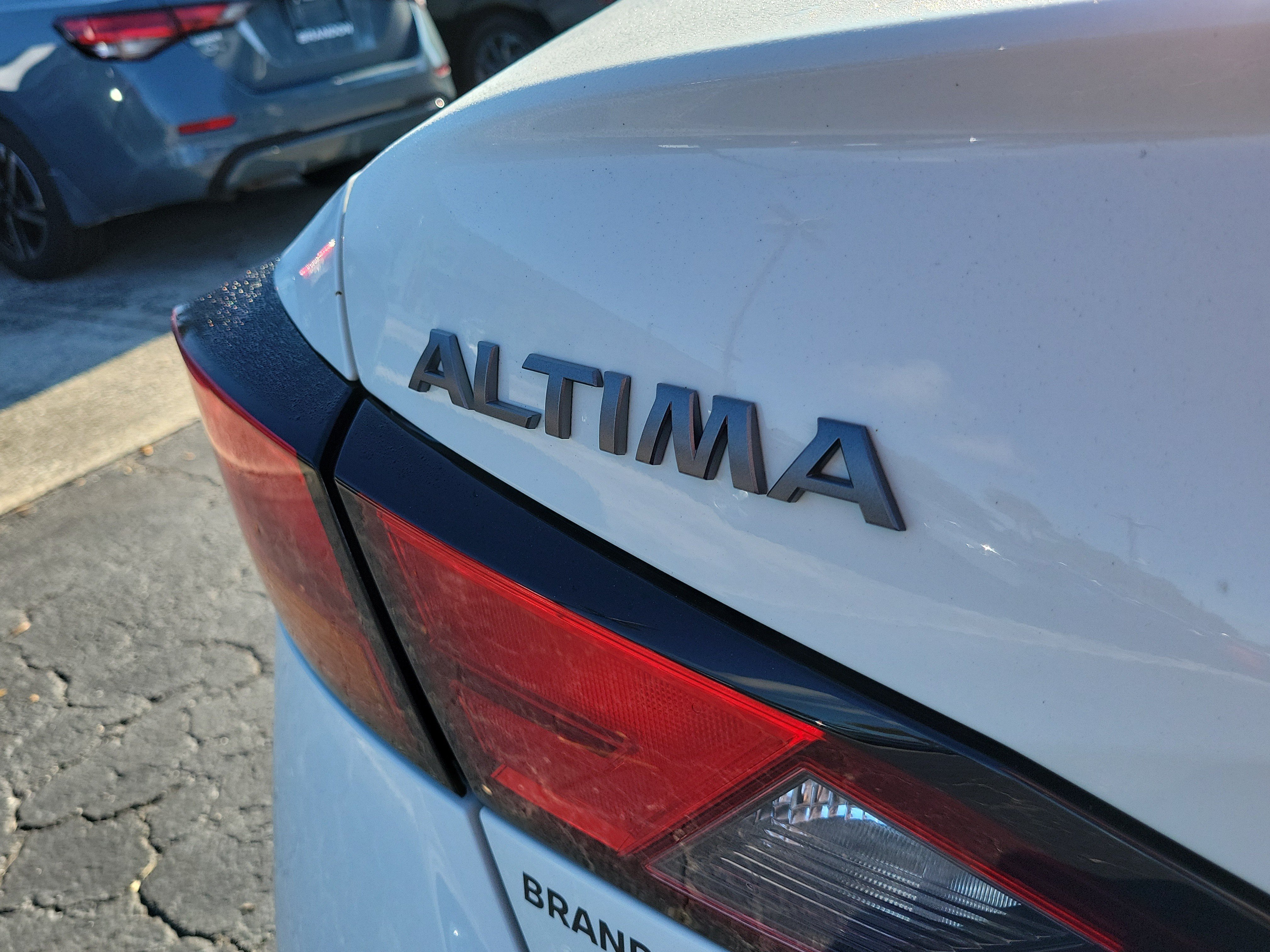 Certified 2025 Nissan Altima 2.5 S FWD image 8