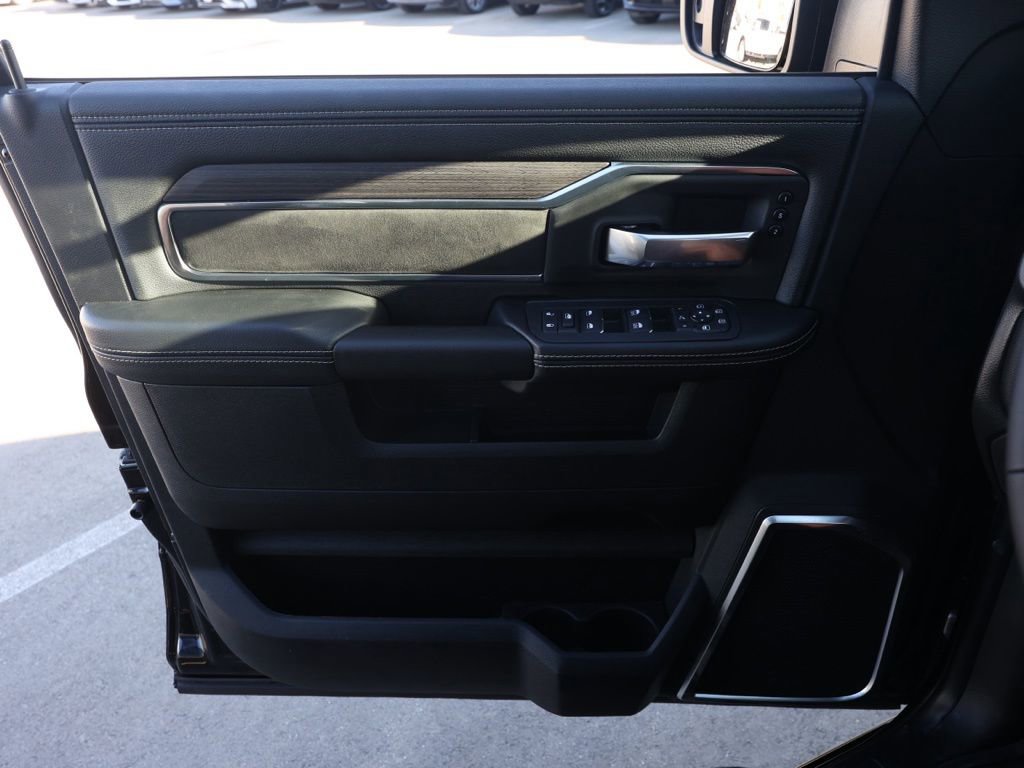 New 2026 RAM 3500 Laramie w/ Max Tow Package AWD/4WD image 22