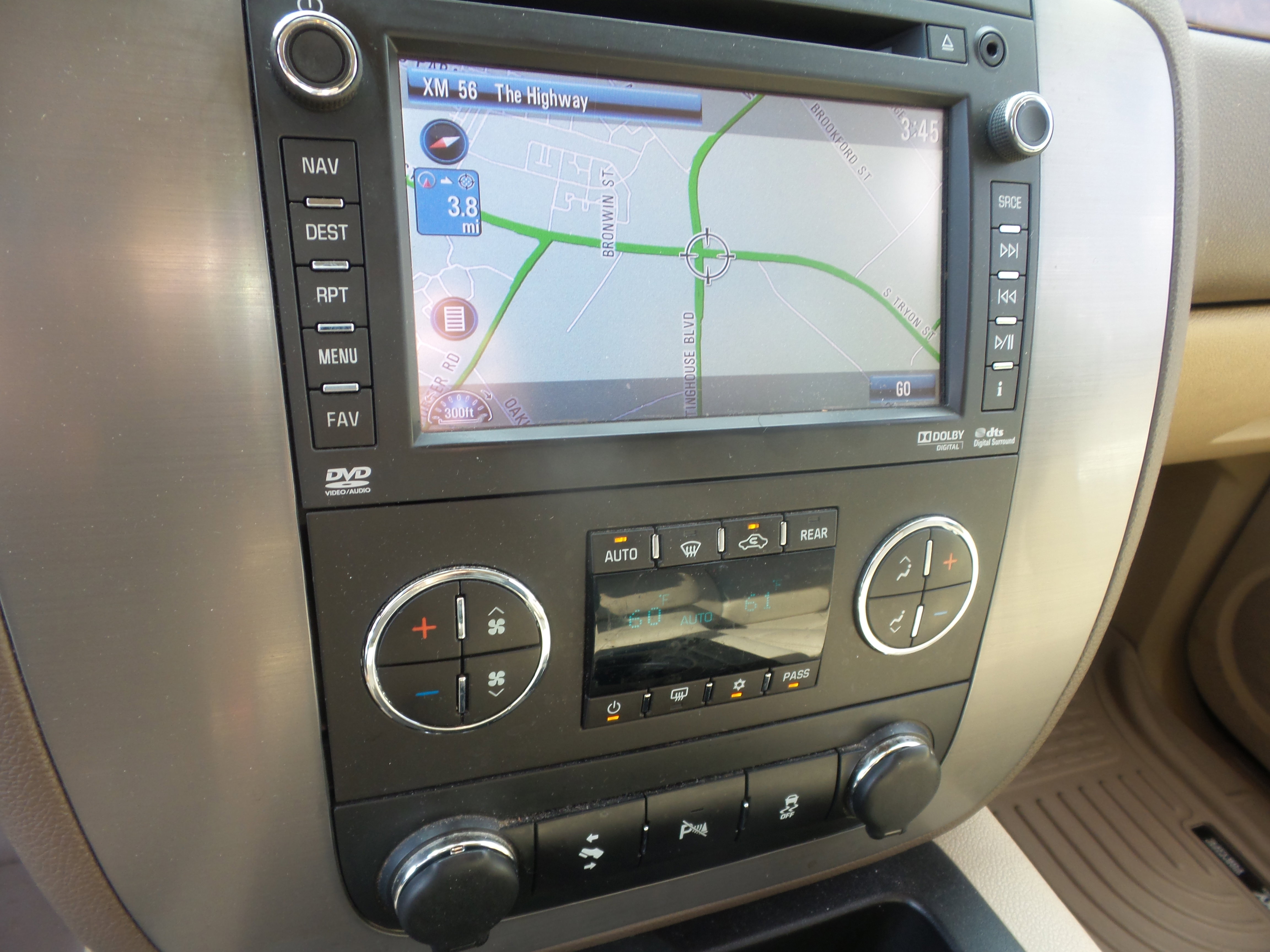 Used 2013 GMC Yukon SLT w/ SLT Chrome Package image 48