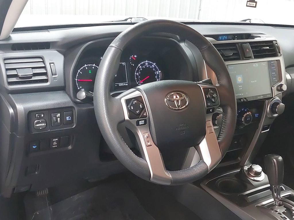 Used 2021 Toyota 4Runner SR5 Premium image 17