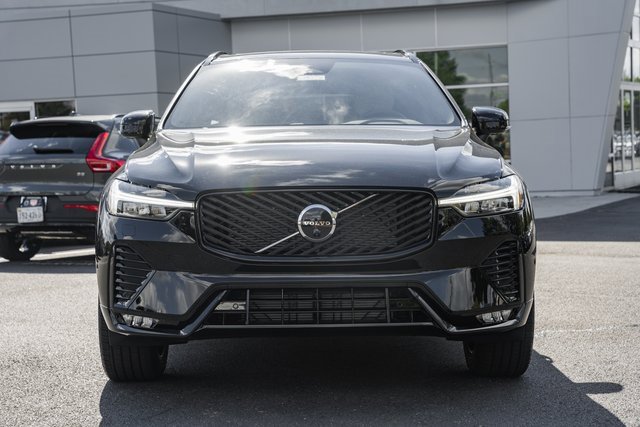 New 2026 Volvo XC60 B5 Plus w/ Protection Package Premier image 2