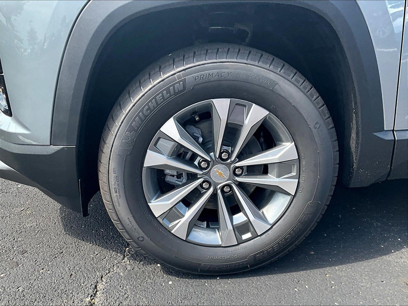 New 2027 Chevrolet Equinox LT w/ Safety and Technology Package AWD/4WD image 20
