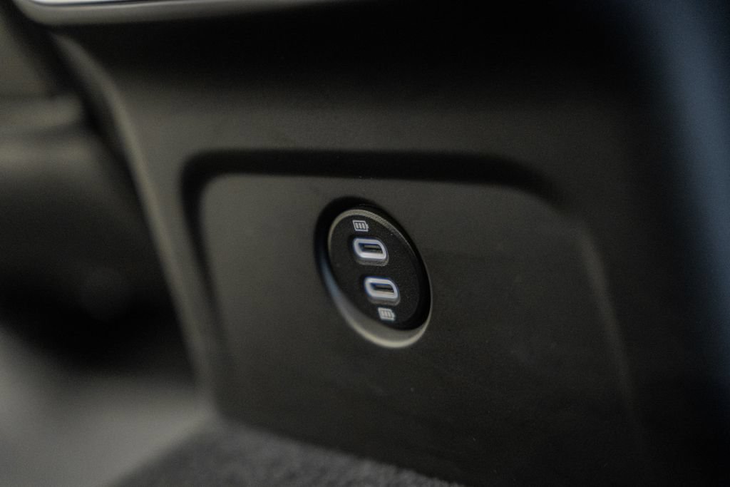 Used 2022 Porsche Macan AWD/4WD image 31