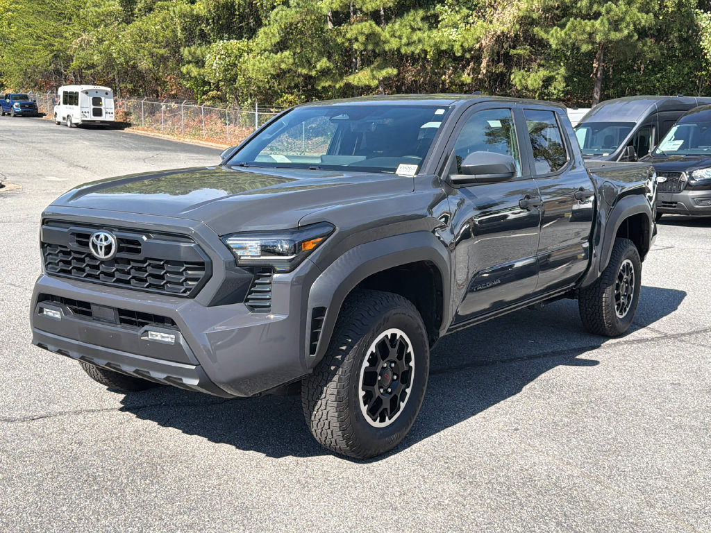 Used 2025 Toyota Tacoma TRD Off-Road AWD/4WD image 3
