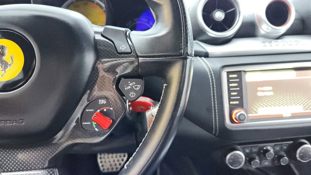 Used 2018 Ferrari California T image 30