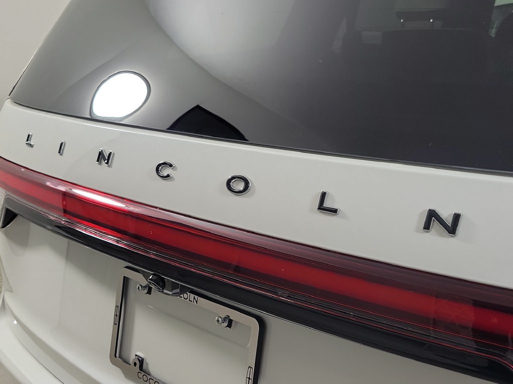 New 2026 Lincoln Aviator Black Label w/ Black Label Special Edition AWD/4WD image 5