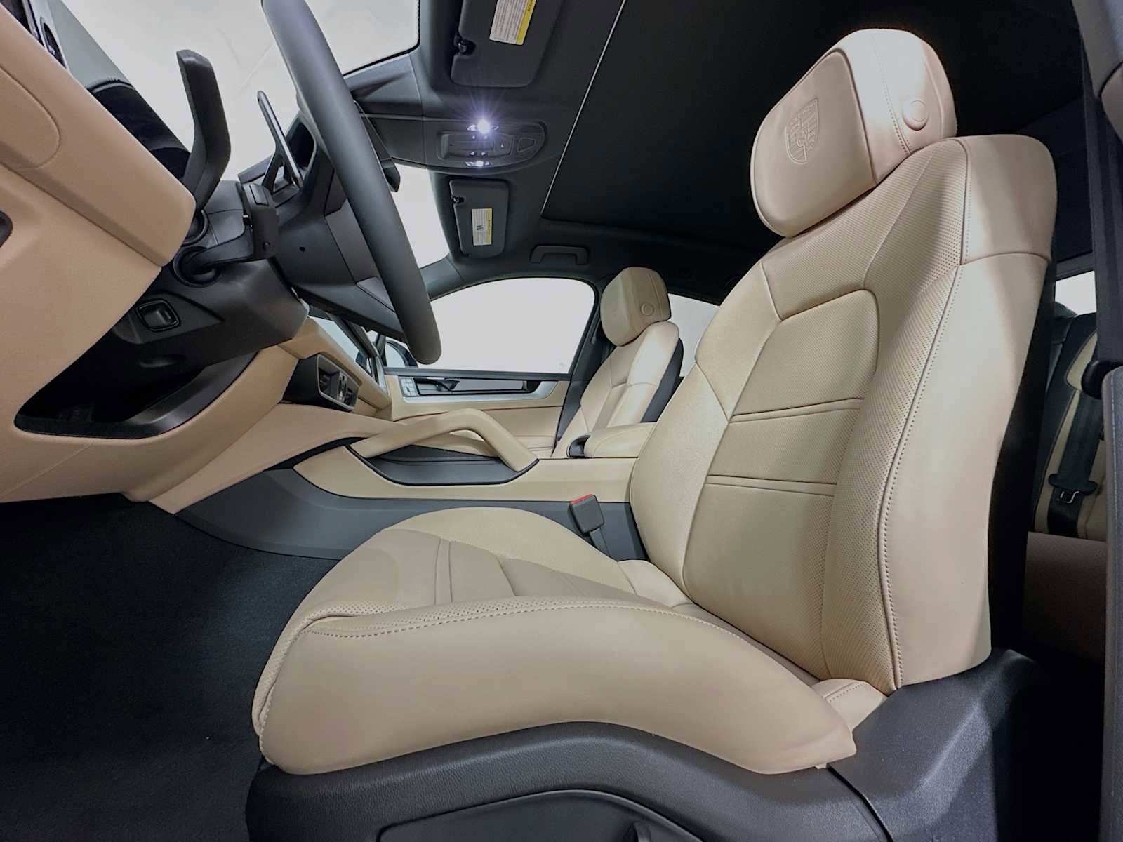 New 2026 Porsche Cayenne Coupe image 5