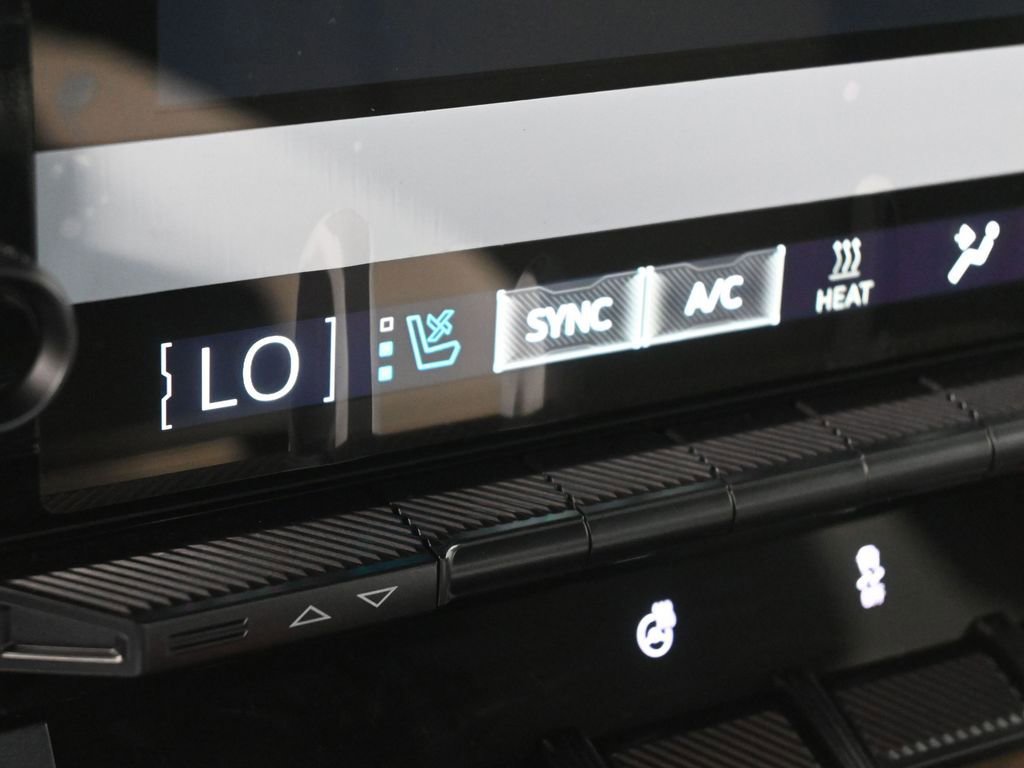 New 2025 GMC Hummer EV 2X image 24