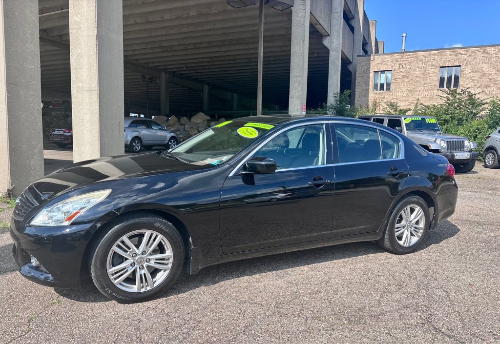 Used 2010 INFINITI G37 x Sedan w/ Premium Pkg AWD/4WD image 1
