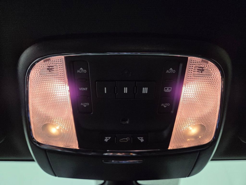 Used 2019 Jeep Grand Cherokee High Altitude image 18