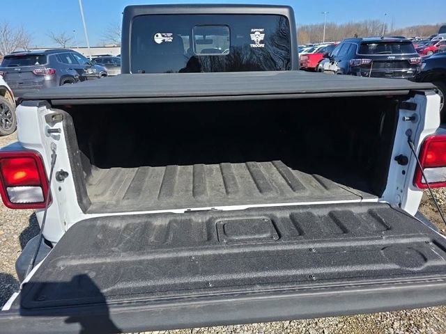 Used 2023 Jeep Gladiator Willys image 17