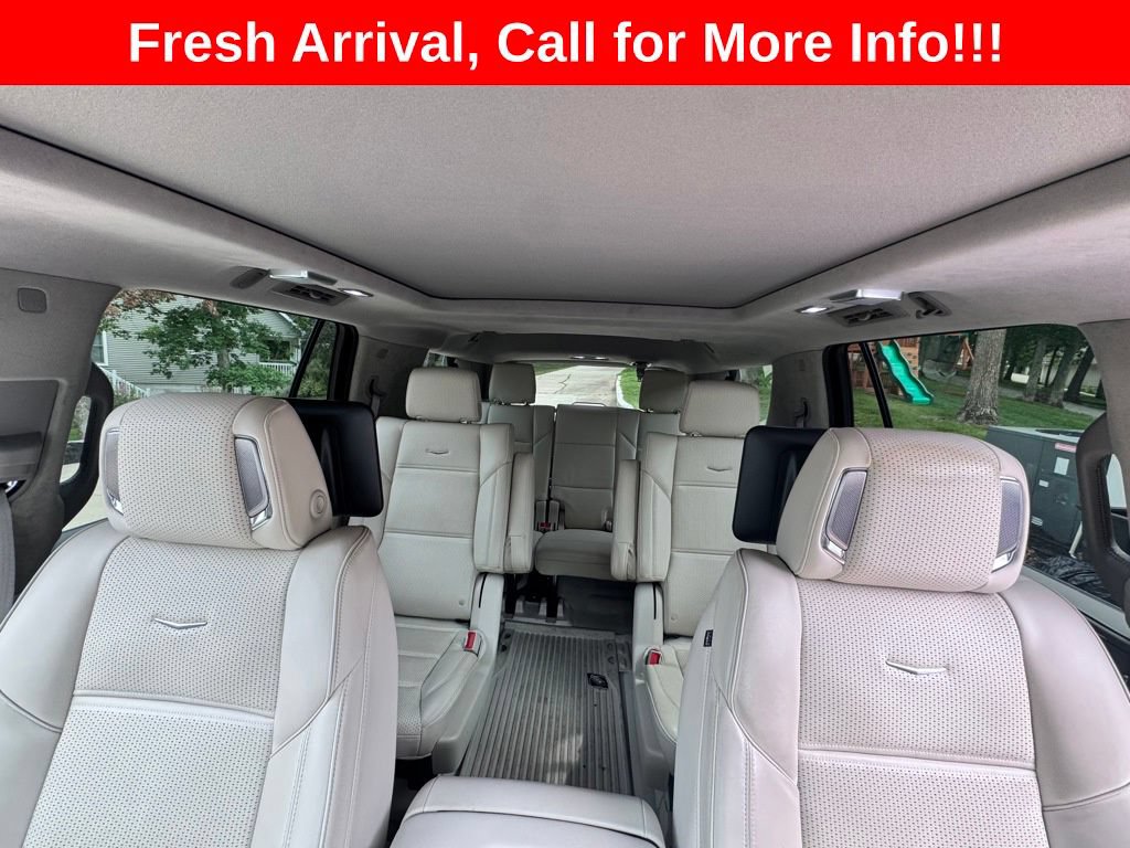 Used 2024 Cadillac Escalade Premium Luxury Platinum AWD/4WD image 4