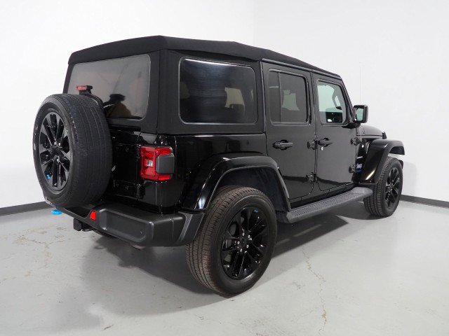 Used 2022 Jeep Wrangler Unlimited Sahara w/ Safety Group image 6