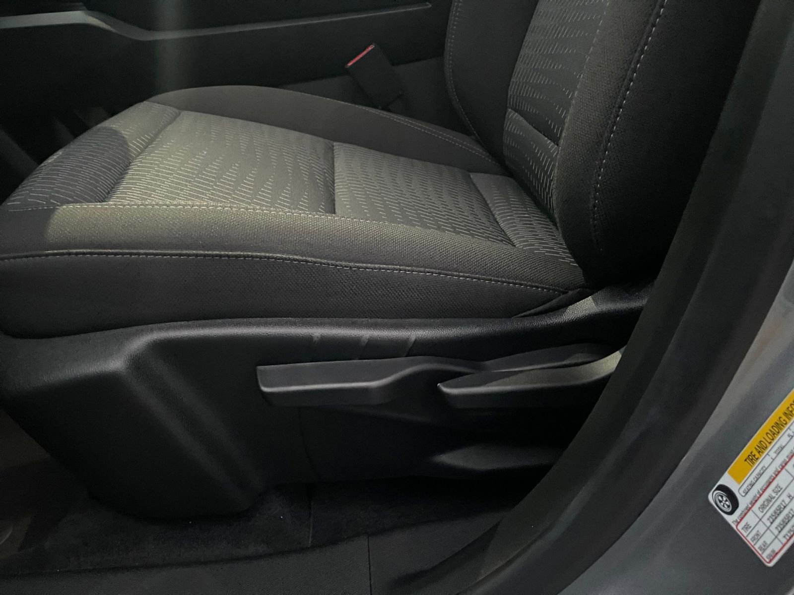 Used 2025 Chevrolet Equinox LT image 23