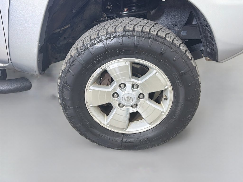 Used 2015 Toyota Tacoma 4x4 Double Cab w/ TRD Sport Package image 26