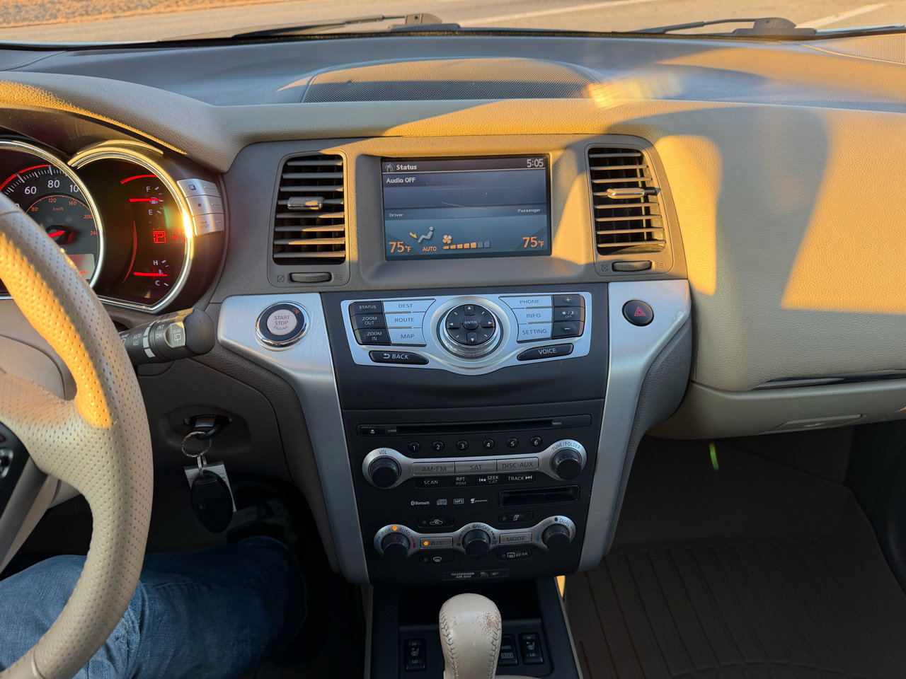 Used 2010 Nissan Murano LE w/ Navigation Pkg image 15