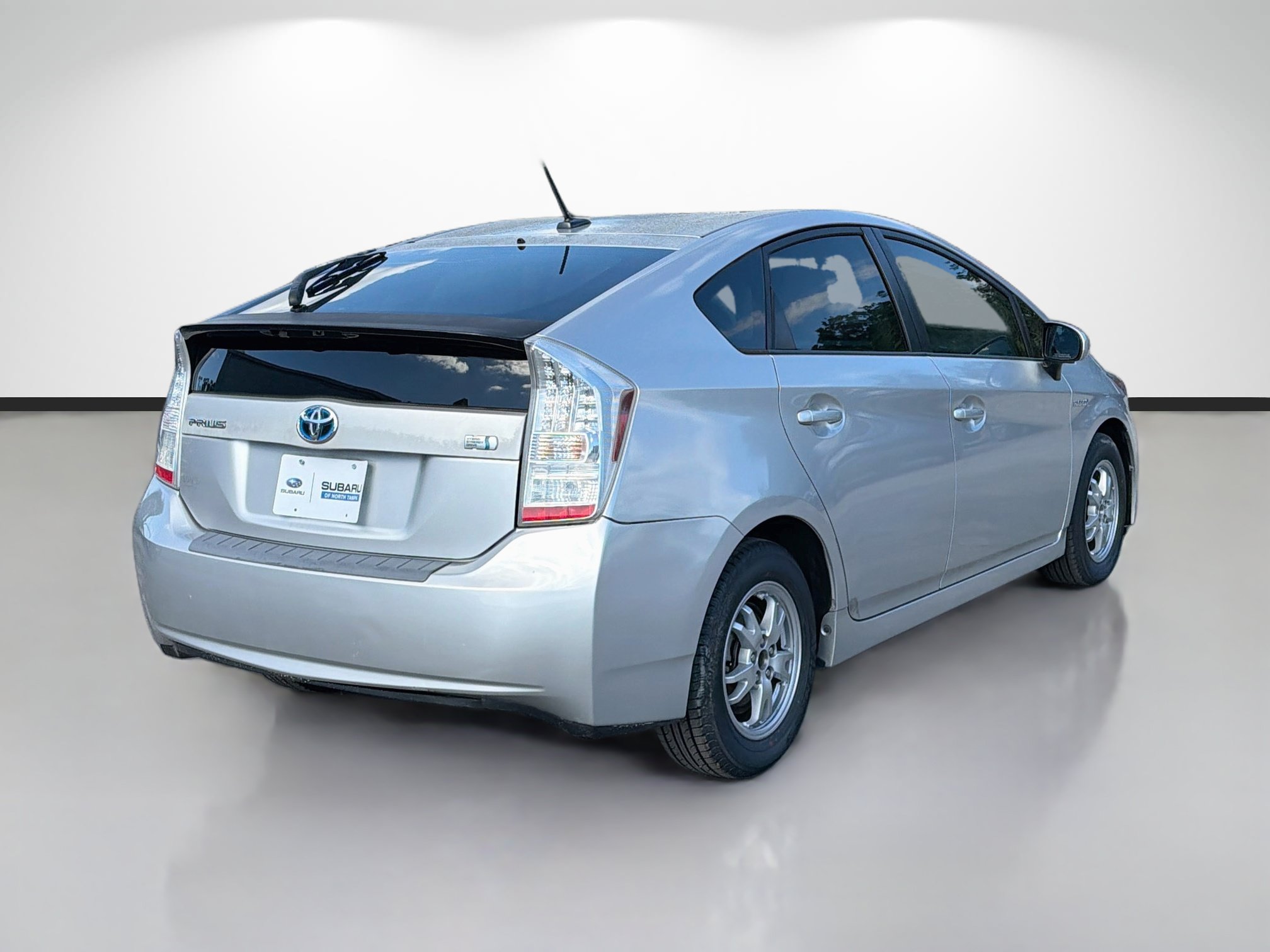 Used 2010 Toyota Prius Three FWD image 3