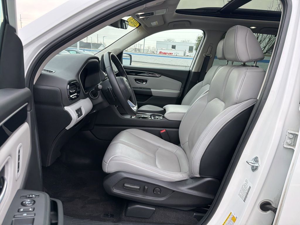 Certified 2023 Honda Pilot Touring image 18