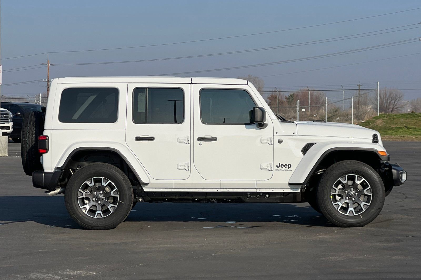 New 2026 Jeep Wrangler Unlimited Sahara w/ Safety Group AWD/4WD image 2