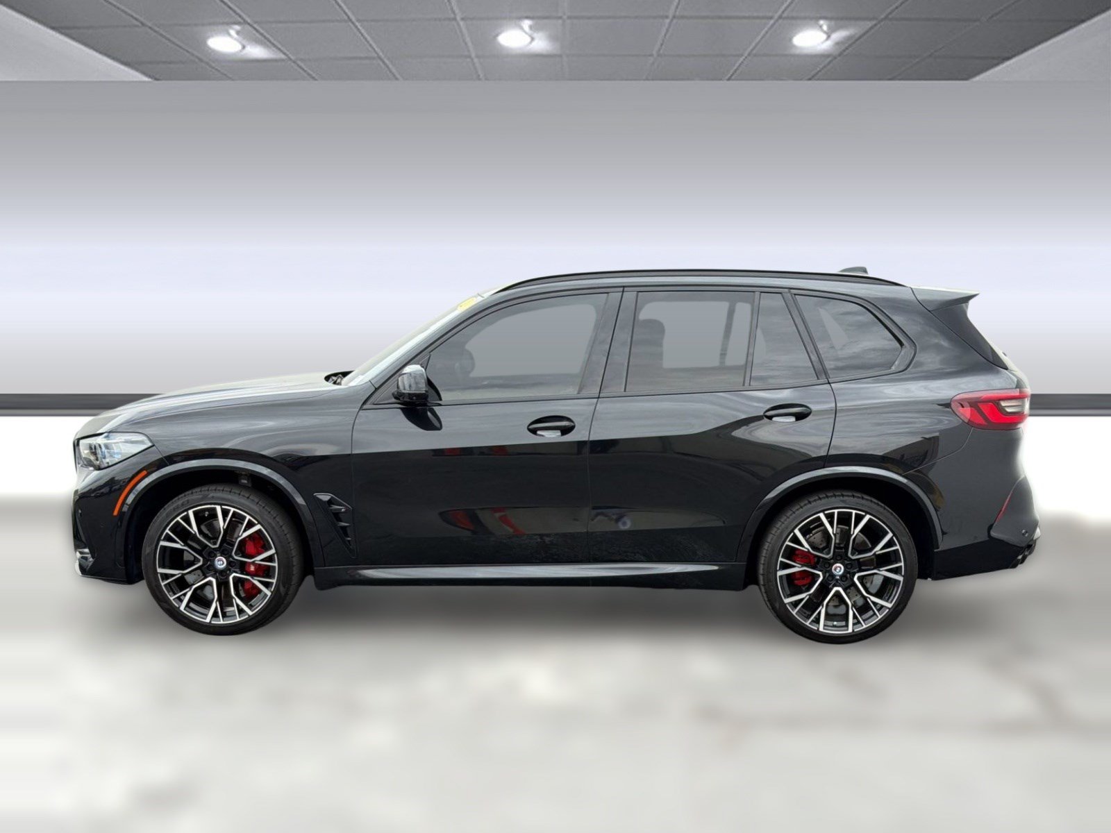 Used 2023 BMW X5 M w/ Competition Package AWD/4WD image 2