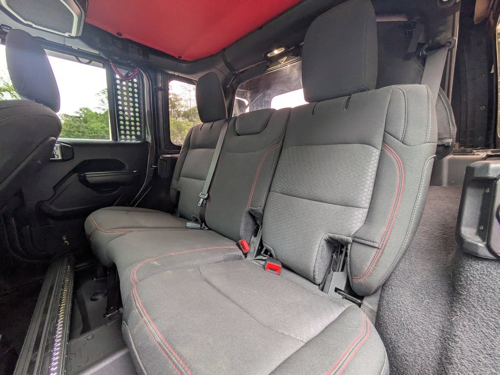 Used 2021 Jeep Wrangler Unlimited Rubicon AWD/4WD image 14