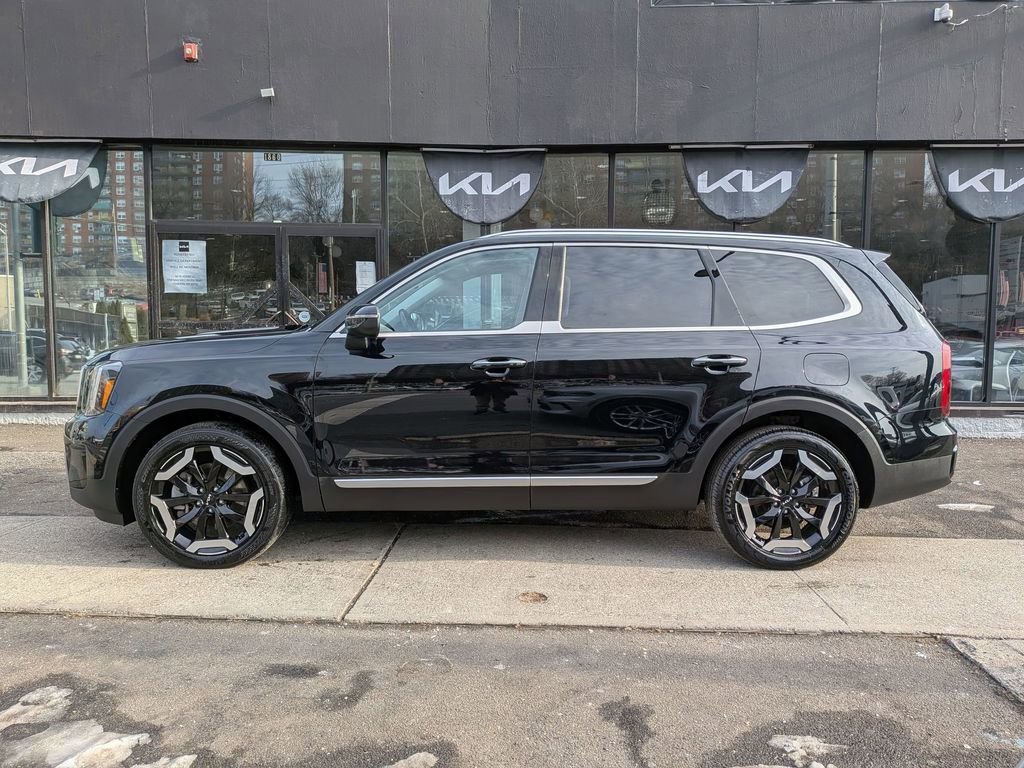 Certified 2023 Kia Telluride S w/ S Sunroof Package image 12