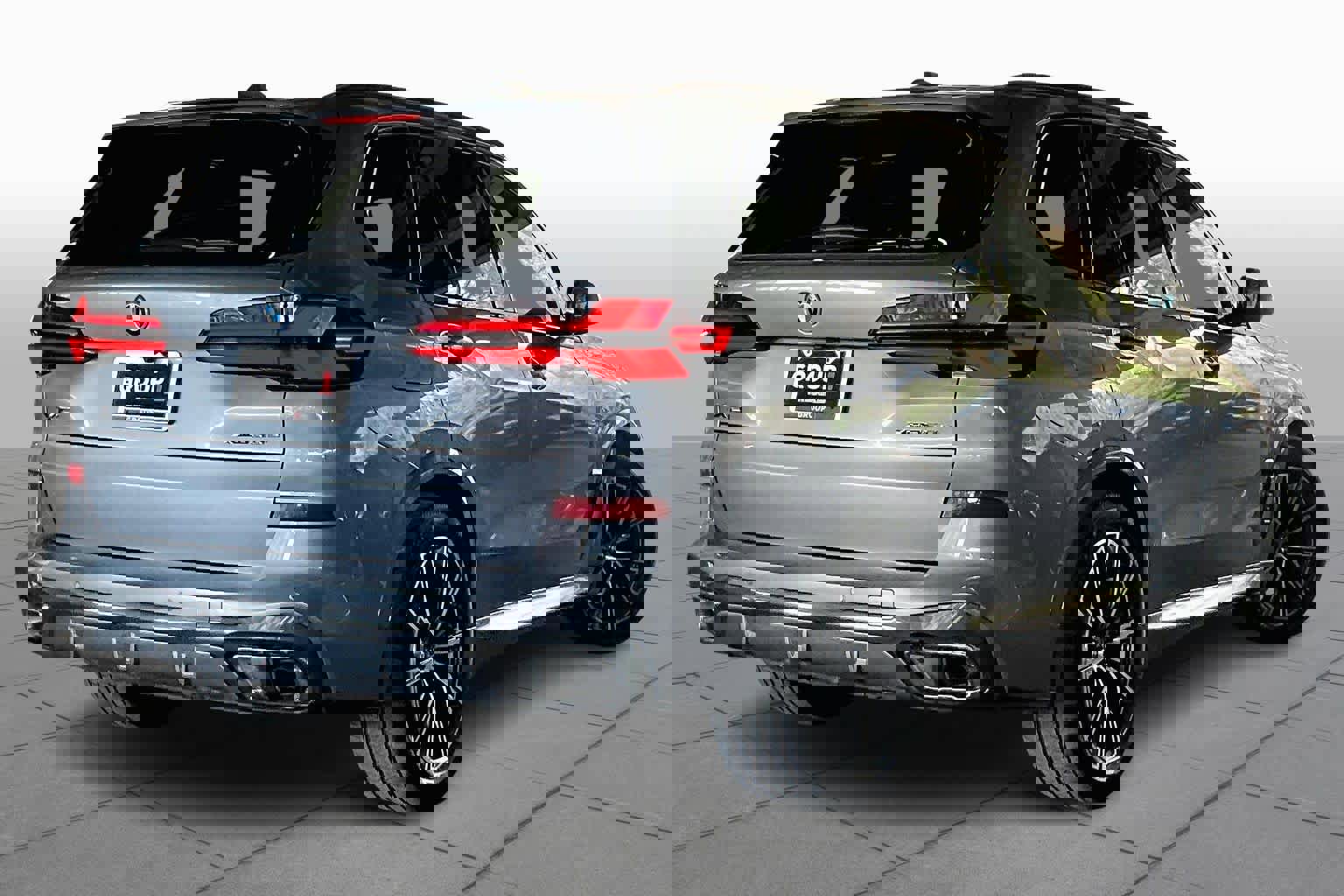 Used 2024 BMW X5 xDrive50e w/ M Sport Package image 12