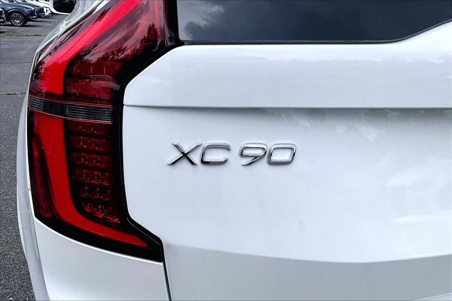 New 2026 Volvo XC90 B6 Plus w/ Protection Package Premier AWD/4WD image 6