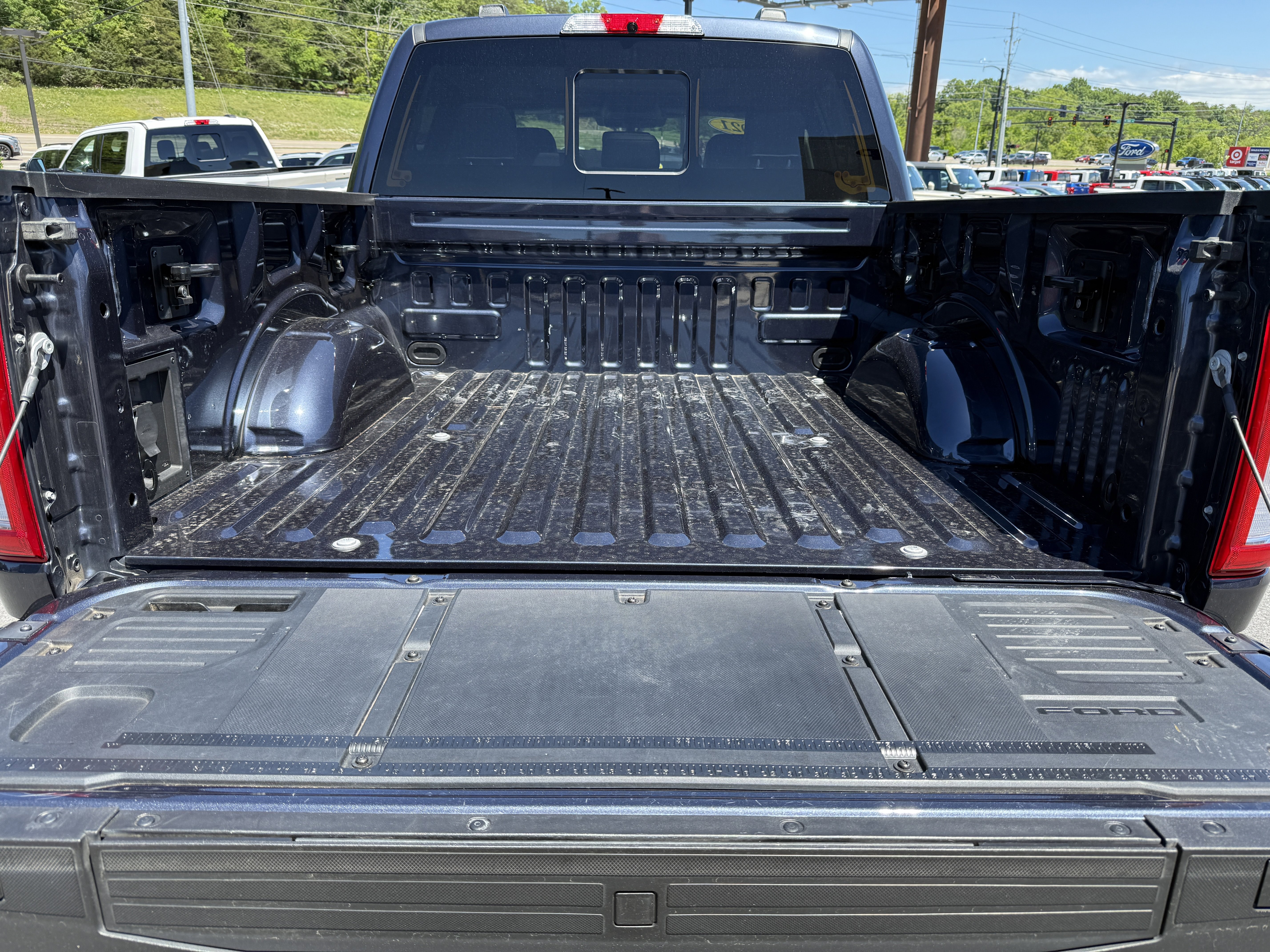 Used 2021 Ford F150 Lariat w/ Max Trailer Tow Package AWD/4WD image 13