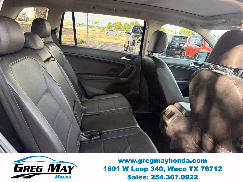 Used 2021 Volkswagen Tiguan SE w/ Panoramic Sunroof Package FWD image 26