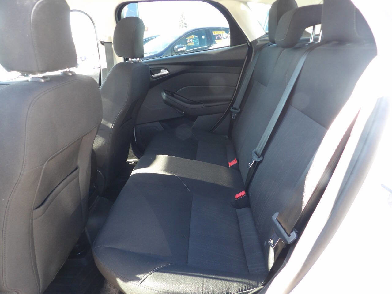 Used 2017 Ford Focus SE w/ Interior Protection Package image 6