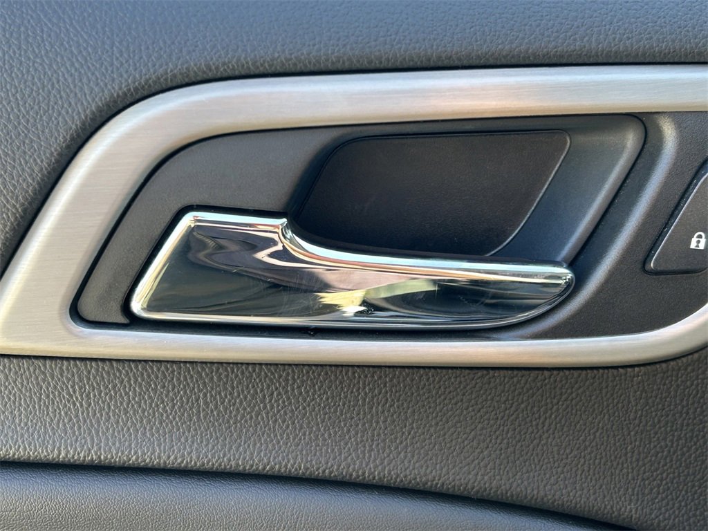 Used 2019 GMC Yukon Denali w/ Denali Ultimate Package image 29