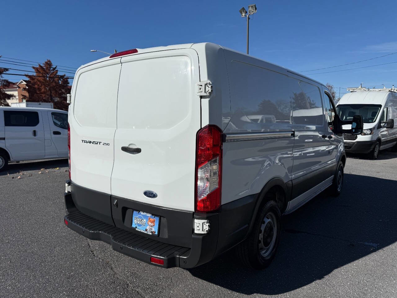 Used 2016 Ford Transit 250 130 Low Roof image 3