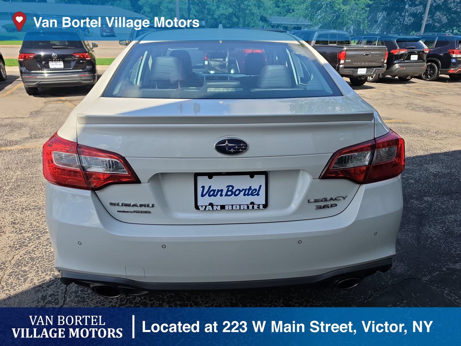 Used 2018 Subaru Legacy 3.6R Limited AWD/4WD image 6