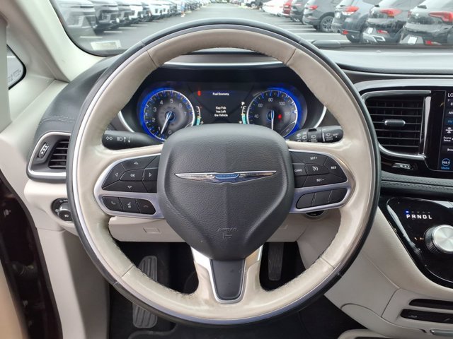 Used 2019 Chrysler Pacifica Limited FWD image 20