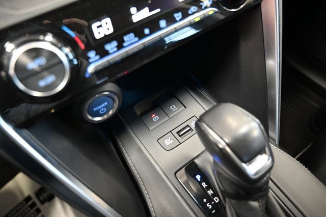 Used 2022 Toyota Venza LE AWD/4WD image 19