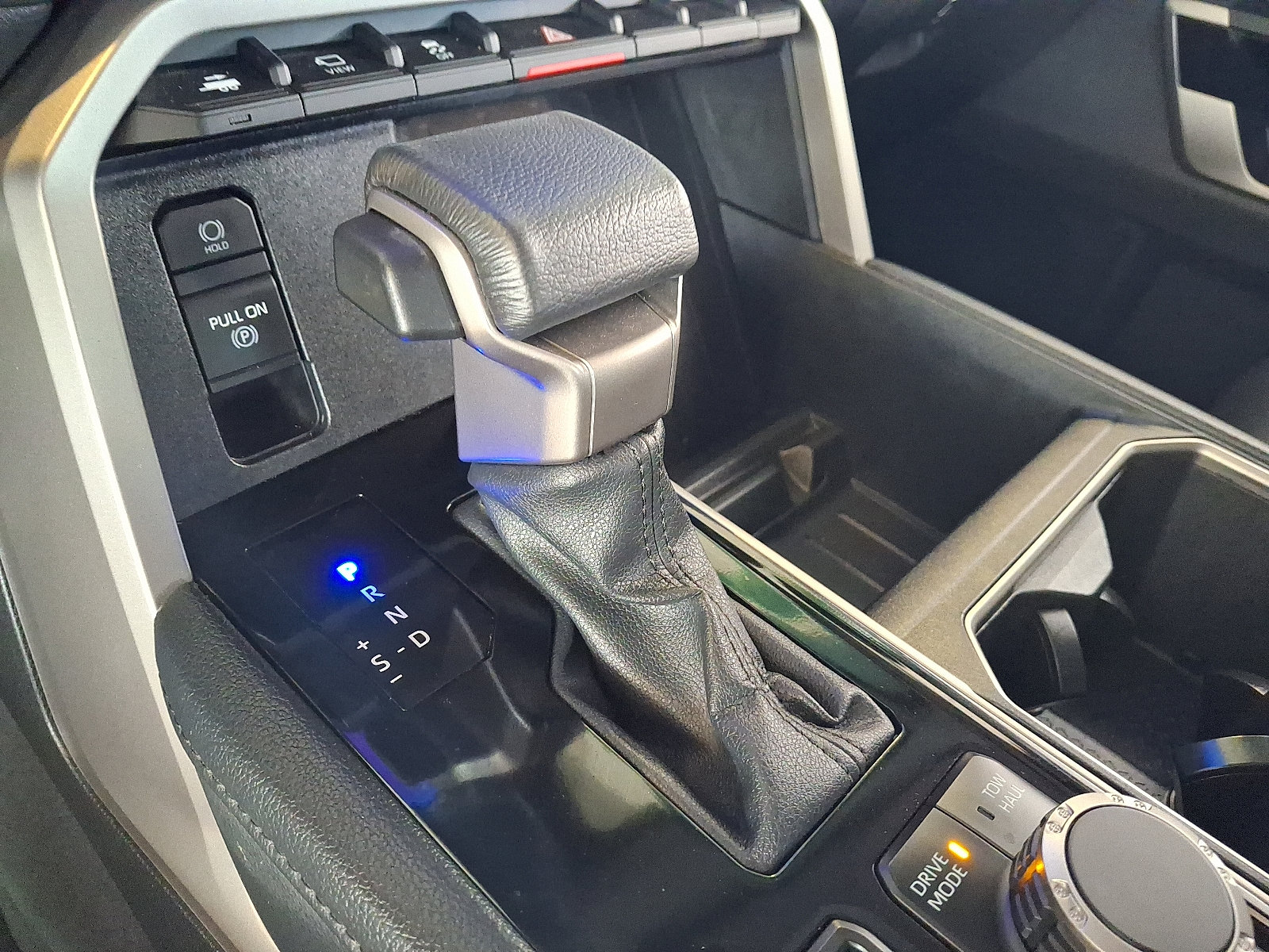 Used 2024 Toyota Tundra Limited AWD/4WD image 13