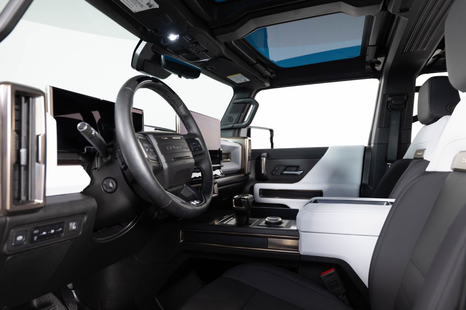 Used 2025 GMC Hummer EV 2X AWD/4WD image 13