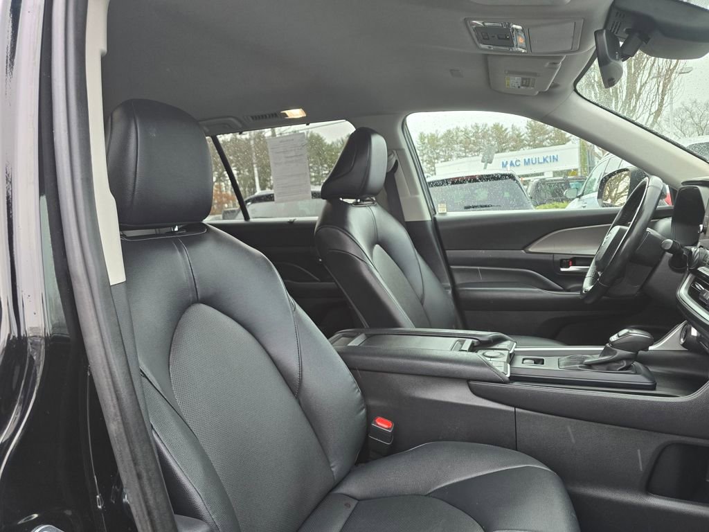Certified 2024 Toyota Grand Highlander XLE image 13