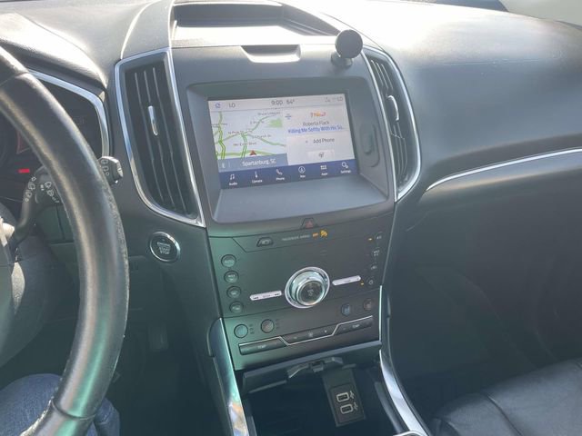 Used 2020 Ford Edge Titanium w/ Equipment Group 301A FWD image 26