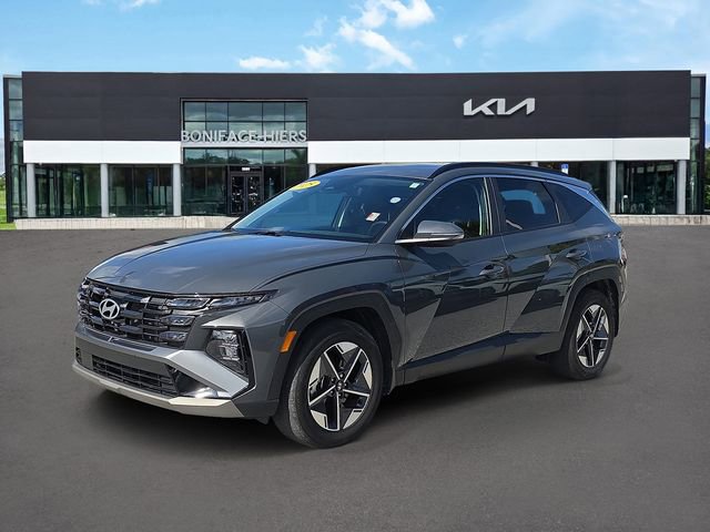 Used 2025 Hyundai Tucson SEL FWD image 2