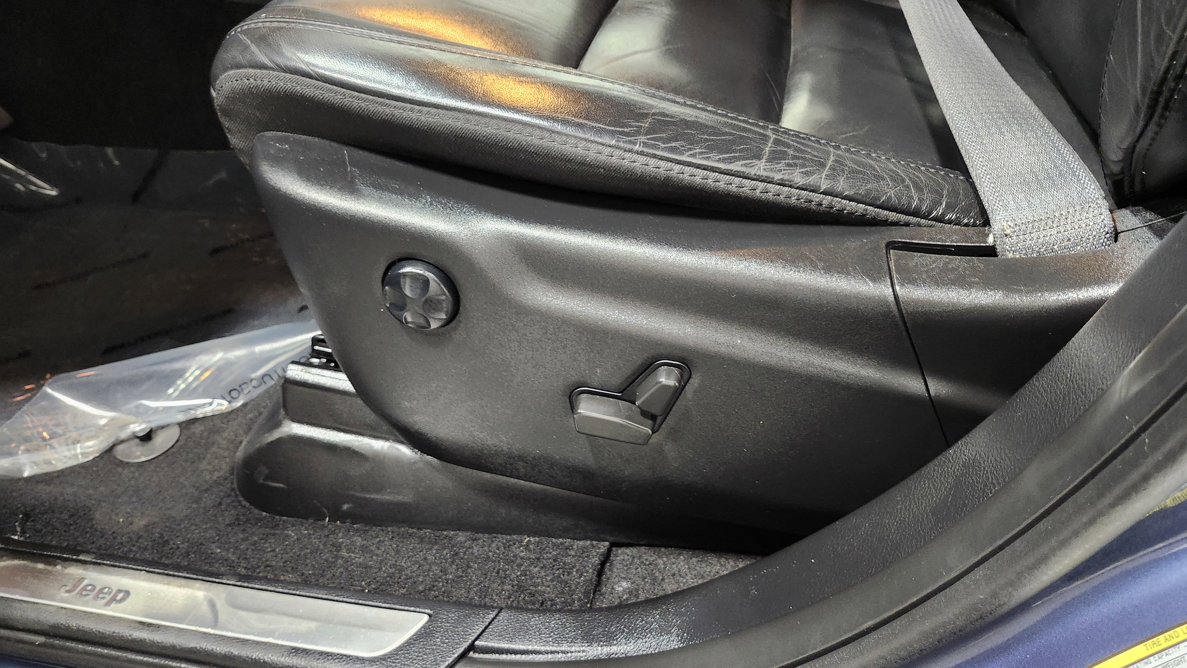 Used 2021 Jeep Grand Cherokee Limited w/ Premium Lighting Group image 28