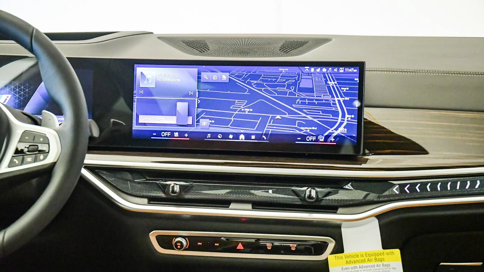 New 2026 BMW X5 xDrive50e w/ M Sport Package AWD/4WD image 14